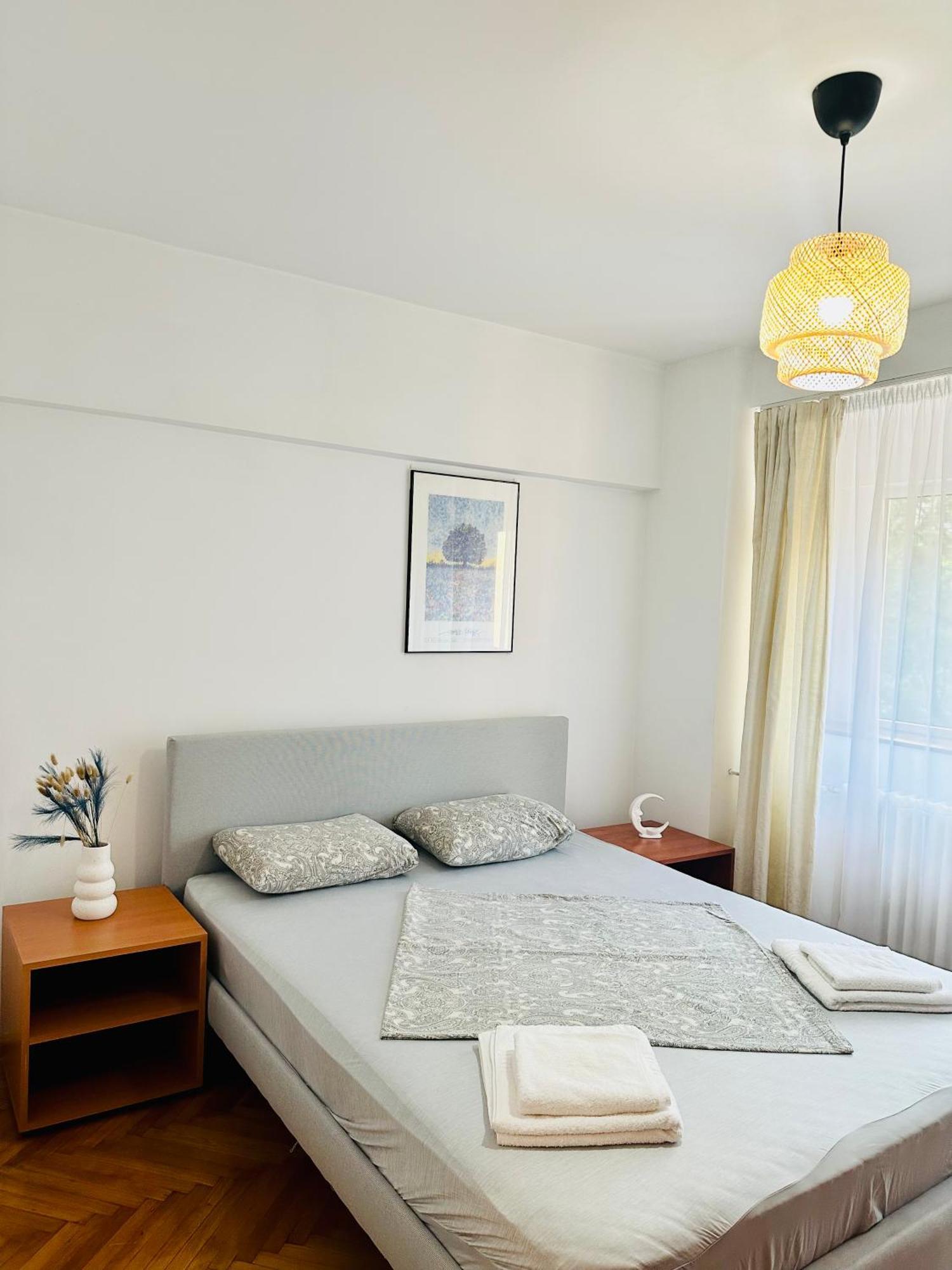 Tranquil Unirii Residence - Elegant & Spacious Living With Parking Steps From Parliament Boekarest Buitenkant foto