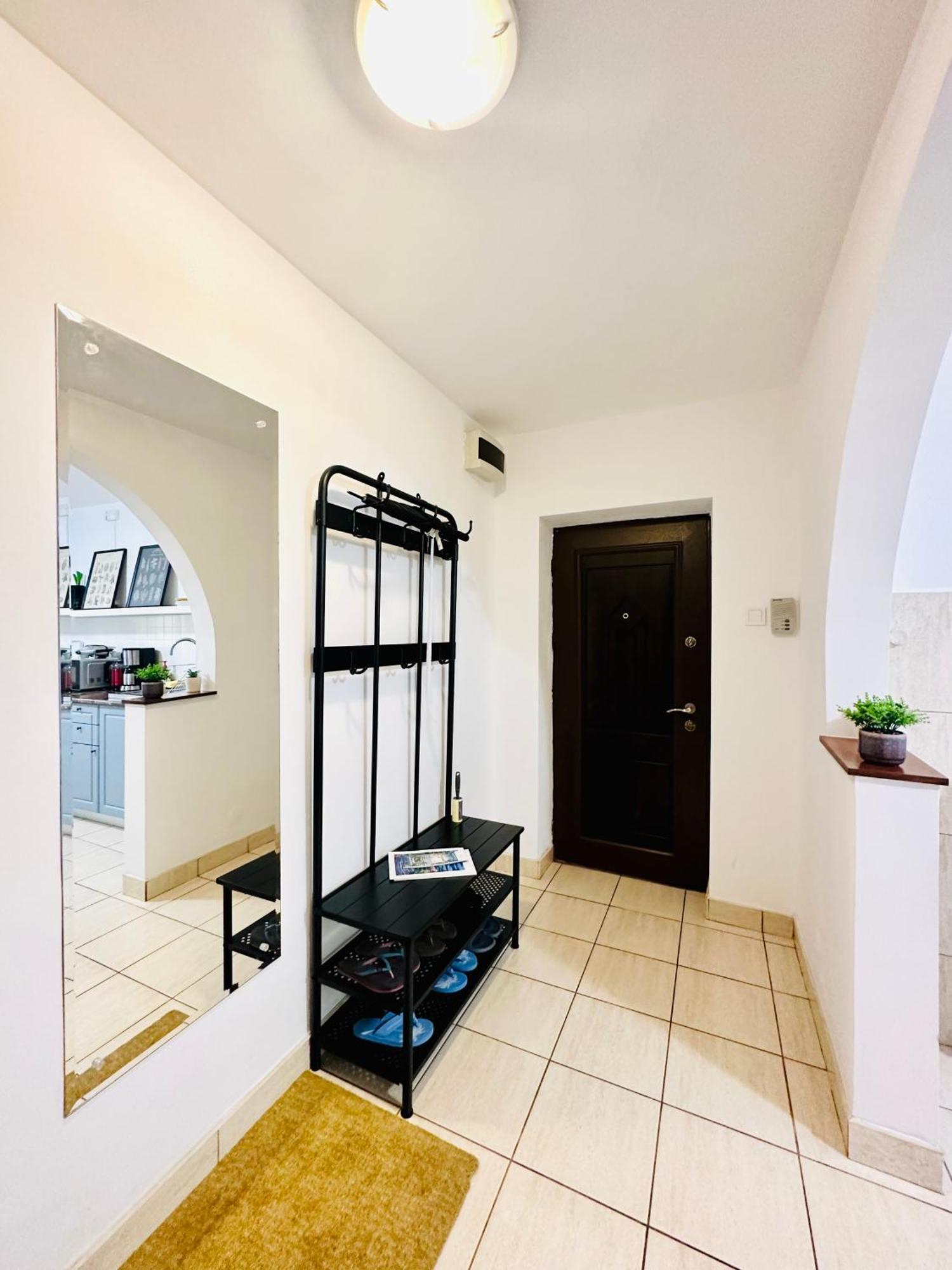 Tranquil Unirii Residence - Elegant & Spacious Living With Parking Steps From Parliament Boekarest Buitenkant foto