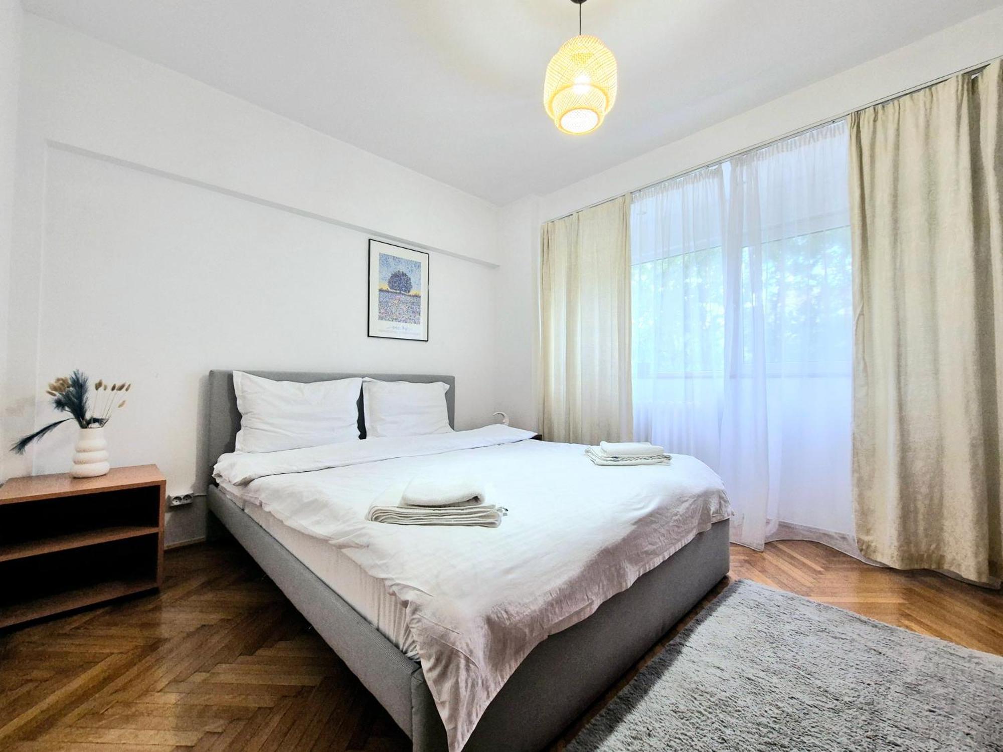 Tranquil Unirii Residence - Elegant & Spacious Living With Parking Steps From Parliament Boekarest Buitenkant foto