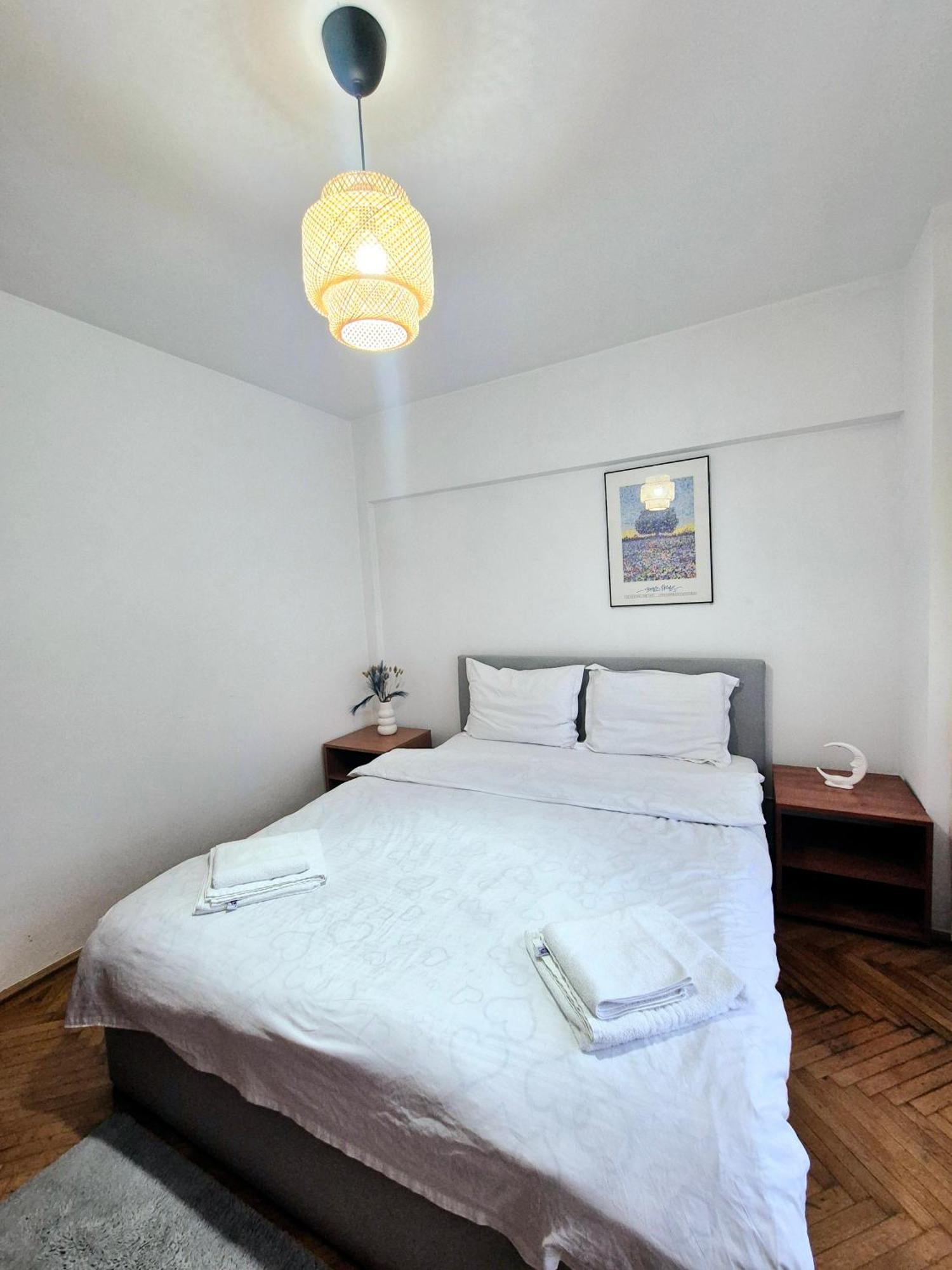Tranquil Unirii Residence - Elegant & Spacious Living With Parking Steps From Parliament Boekarest Buitenkant foto