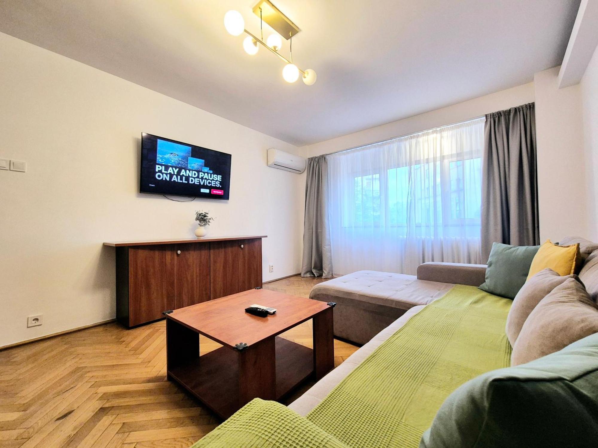 Tranquil Unirii Residence - Elegant & Spacious Living With Parking Steps From Parliament Boekarest Buitenkant foto